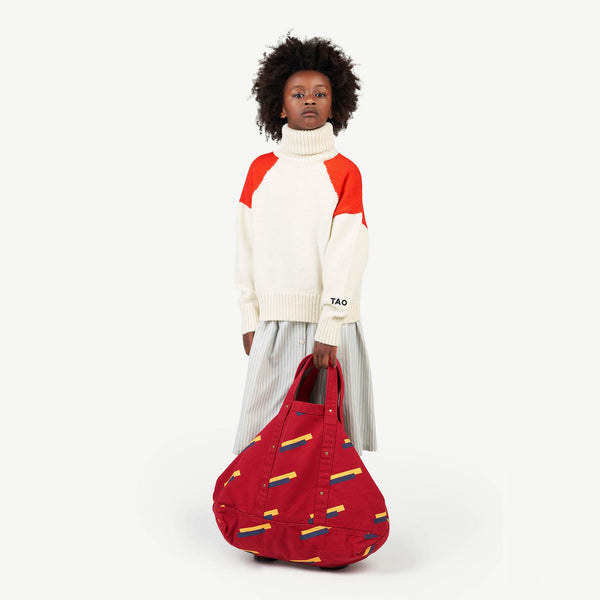Red Apple 80's Canvas Bag MODEL FRONT