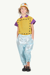 Geo Bat Vest MODEL FRONT