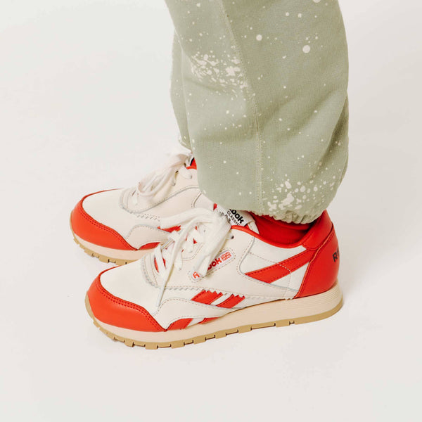 Reebok x The Animals Observatory Classic Nylon Red Kid MODEL BACK