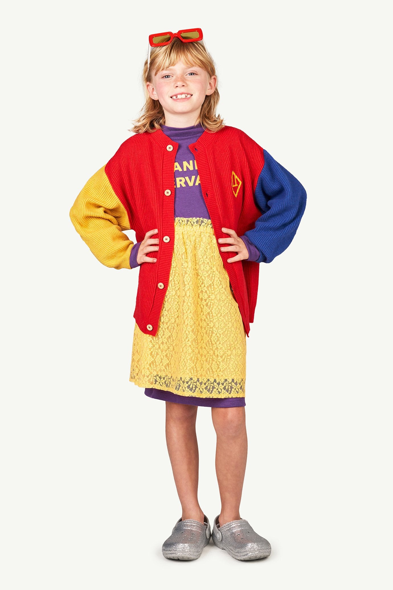Red Color Toucan Cardigan MODEL FRONT