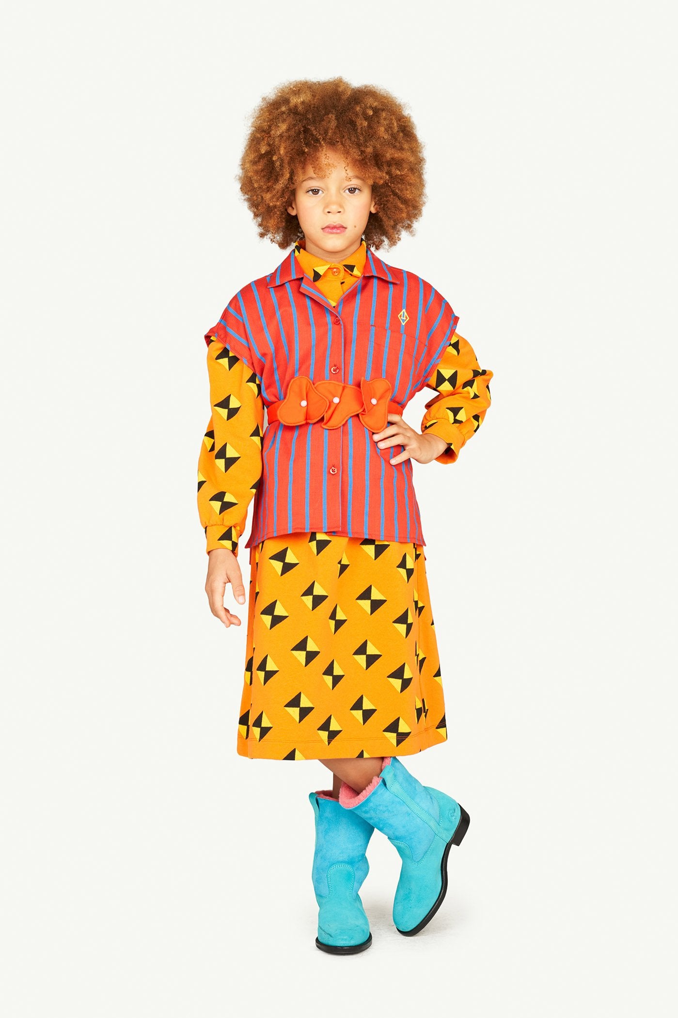 Red Flower Belt MODEL FRONT