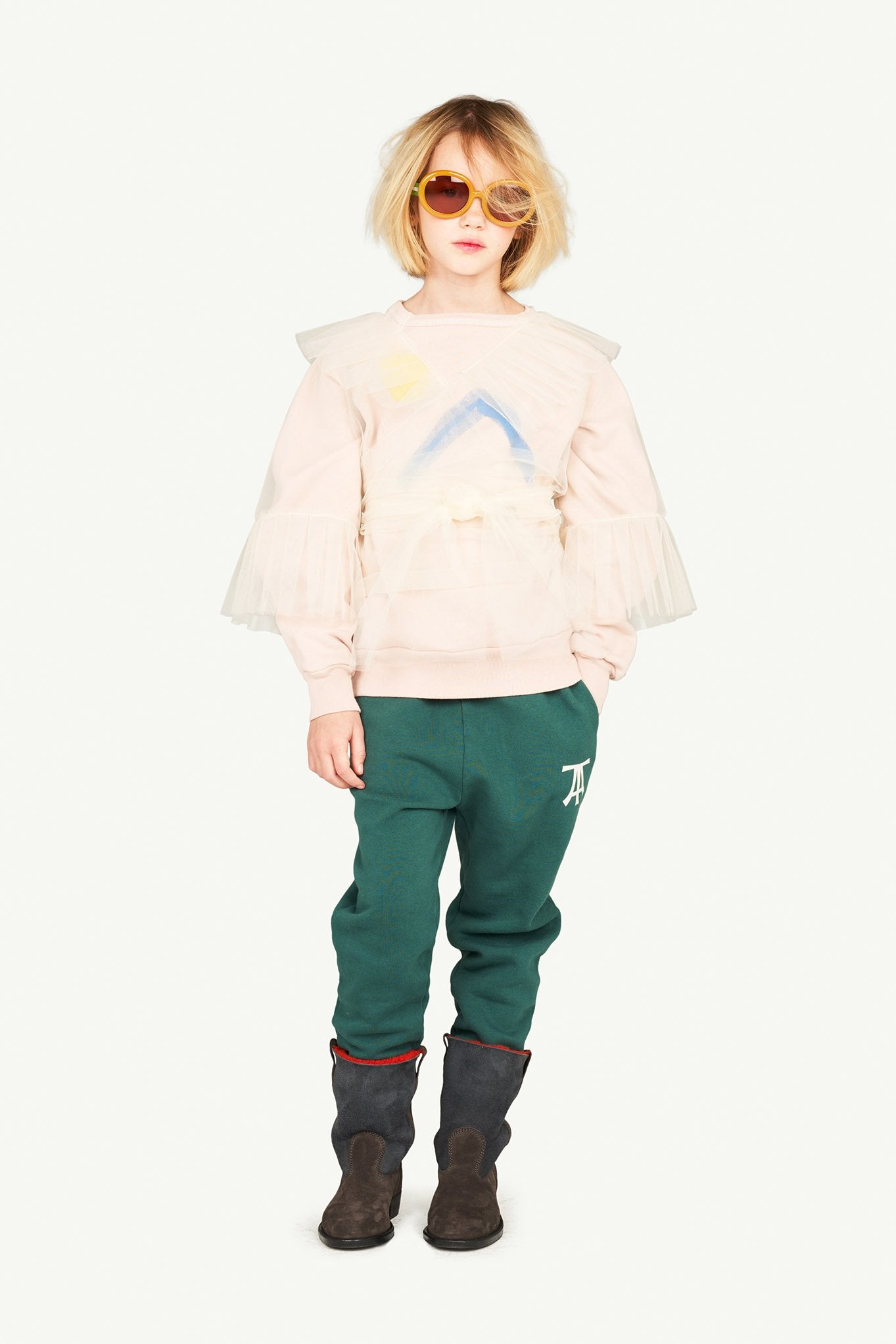 Green Circular Sunglasses MODEL FRONT