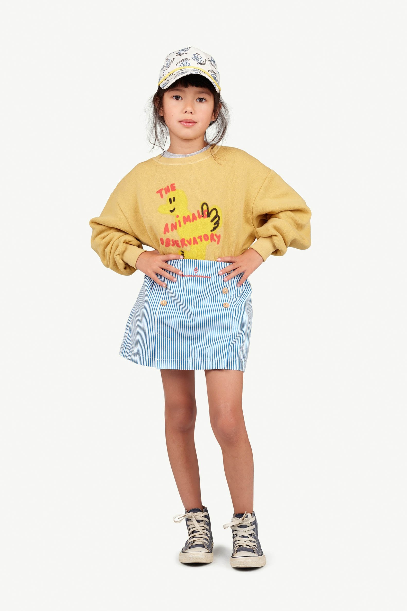 Brown Hen Bear Sweatshirt MODEL FRONT