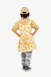 White Flowers Roe Dress MODEL BACK