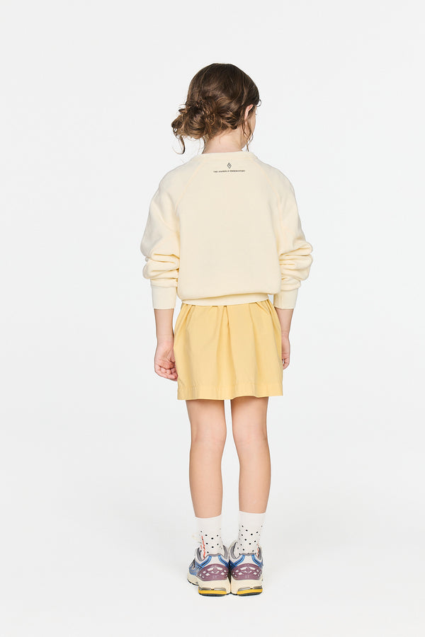 White Shark Sweatshirt MODEL BACK