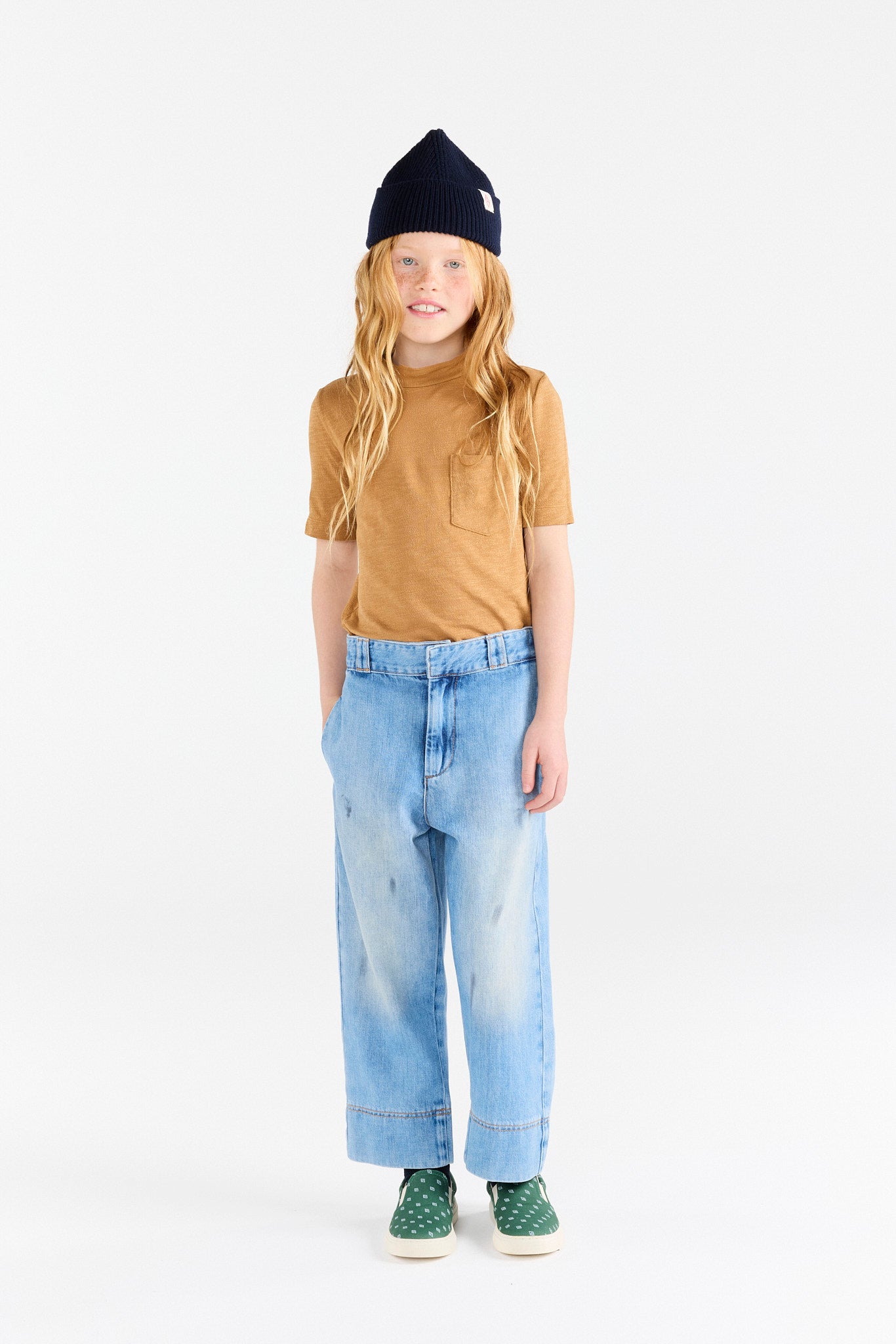 Soft Indigo Ant Jeans MODEL FRONT