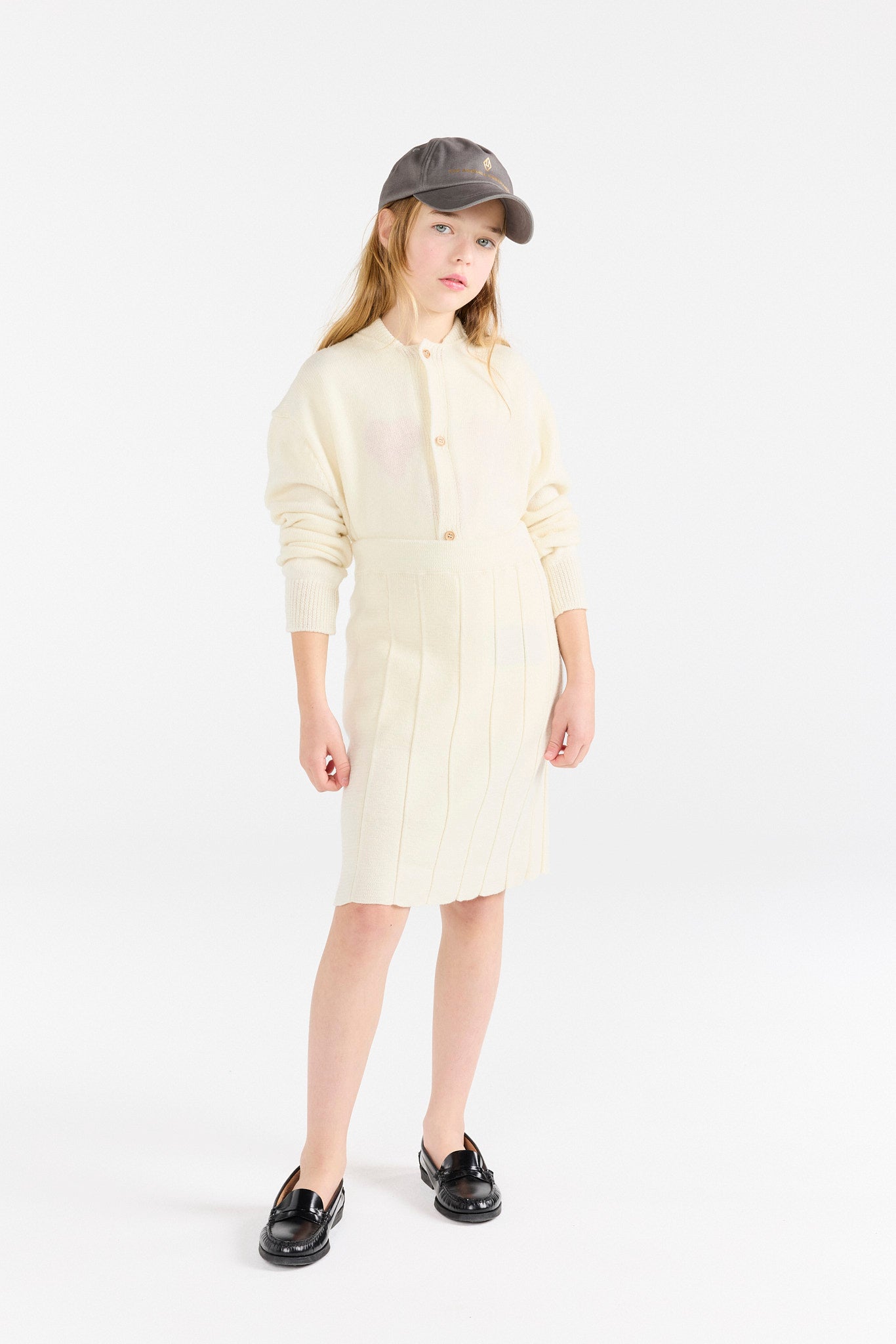 Ecru Gecko Cardigan MODEL FRONT