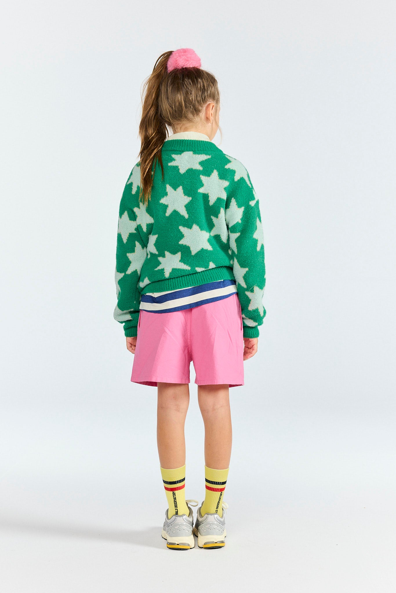 Green Bull Swetaer MODEL BACK