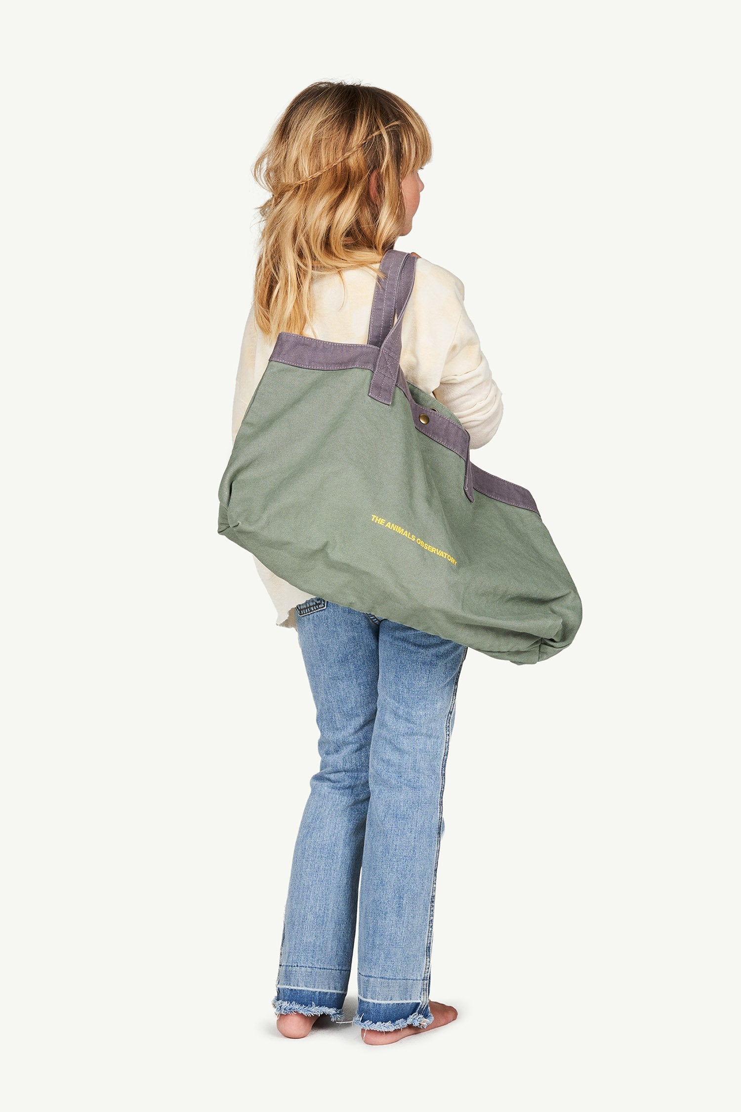 Military Green The Animals Big Canvas Bag MODEL FRONT