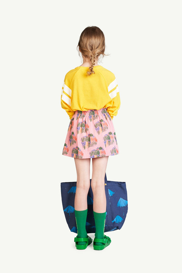 Navy Picnic Bag MODEL BACK