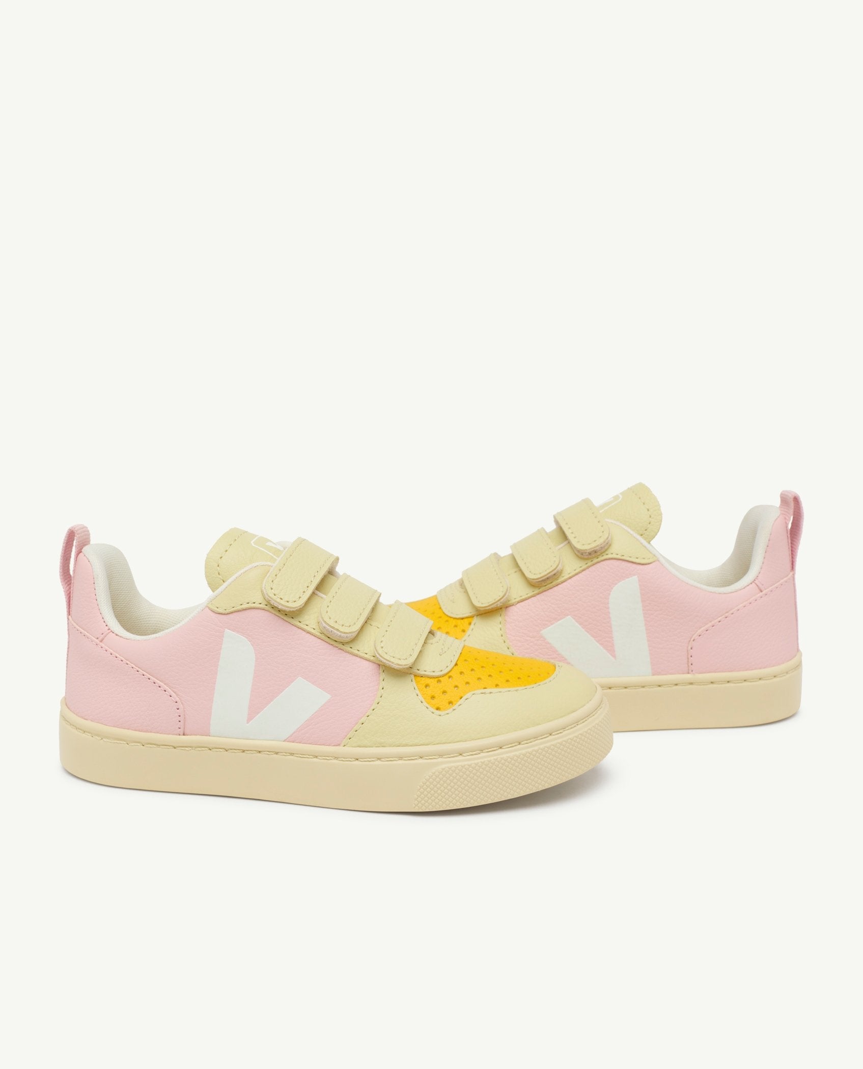 Soft Pink Veja Sneakers PRODUCT FRONT