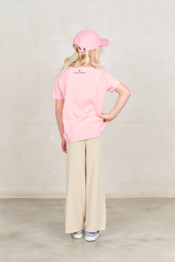 Pink Love Rooster T-Shirt MODEL BACK