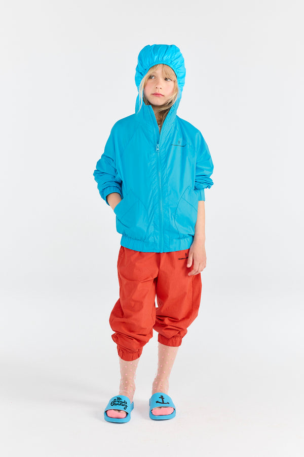 Blue Fox Windbreaker MODEL FRONT