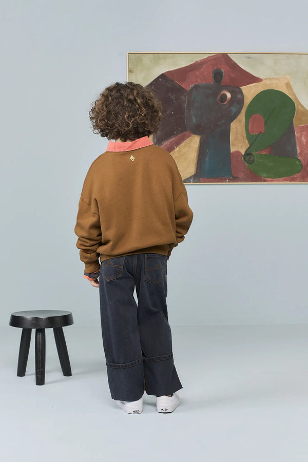 Brown Killifish Sweatshirt MODEL BACK