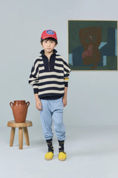 Navy Worm Socks MODEL FRONT