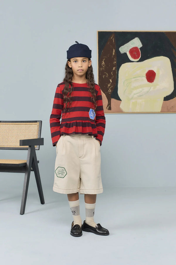 Raw White Snail Socks MODEL FRONT